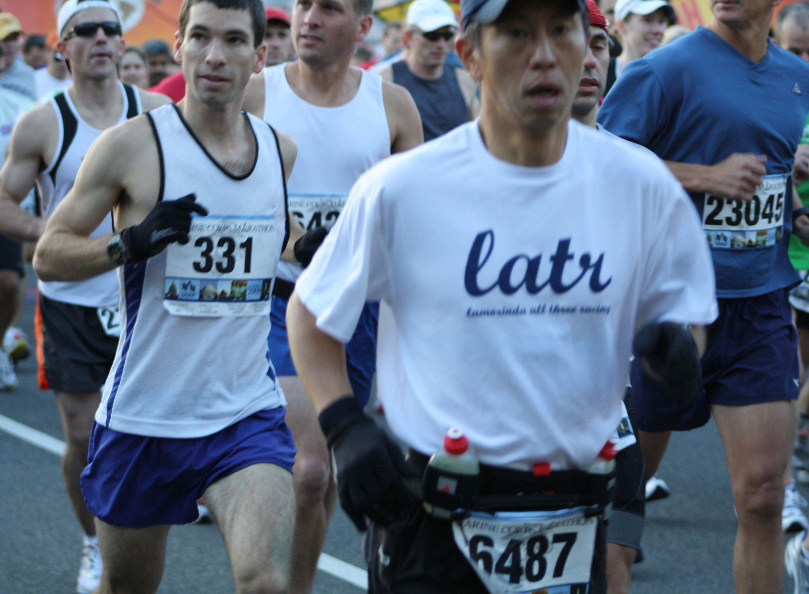 11.MCM34.RunnersStart.Route110.Arlington.VA.25October2009