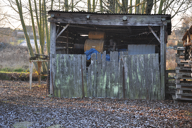 CABANE DE JARDIN A VERTUS