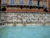 20050922 250aw Siena Piazza del Campo Brunnen Fonte Gaia