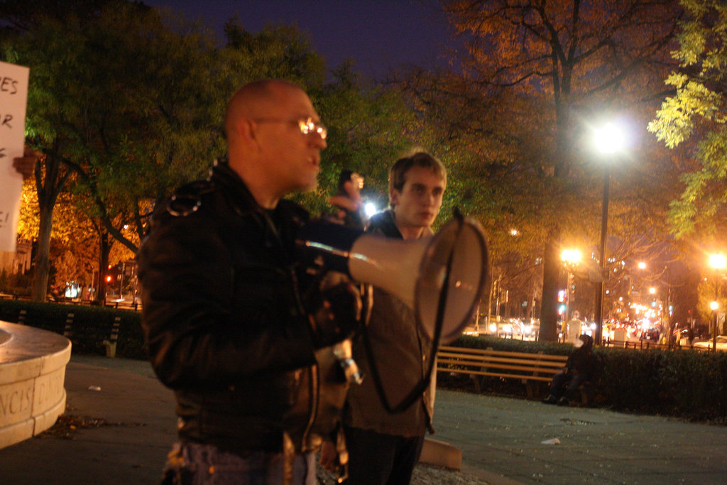 125.JorgeStevenLopez.Vigil.DupontCircle.WDC.22November2009