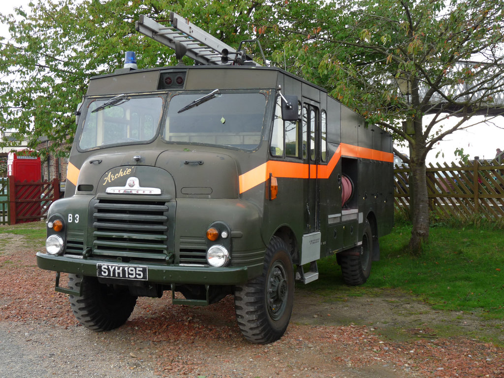 Bedford Fire Engine 'Archie' SYA 195