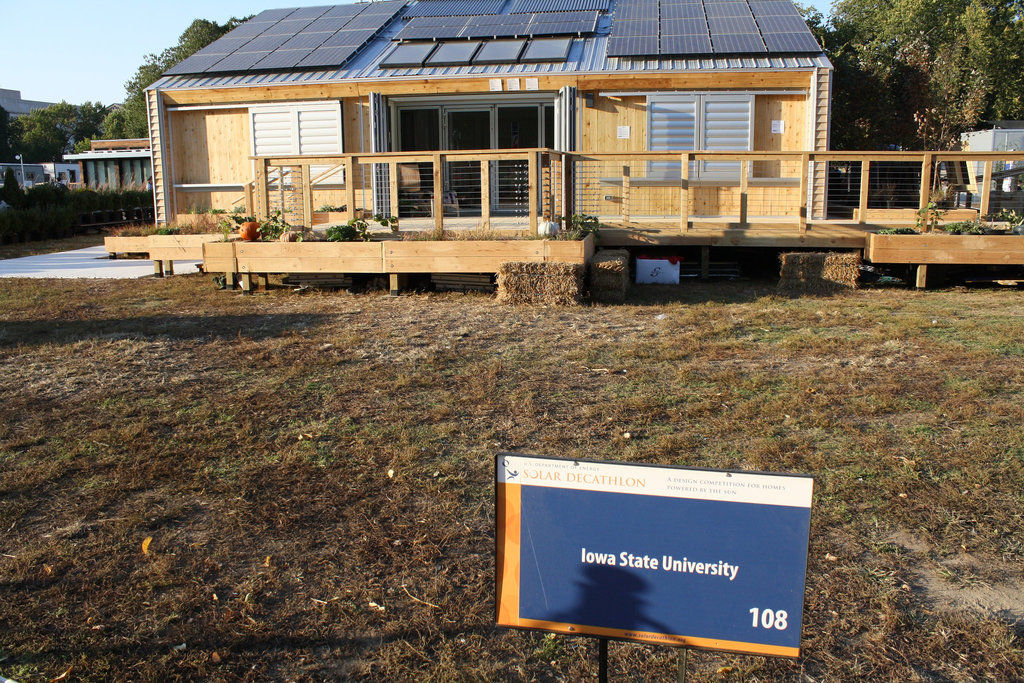 156.SolarDecathlon.NationalMall.WDC.9October2009