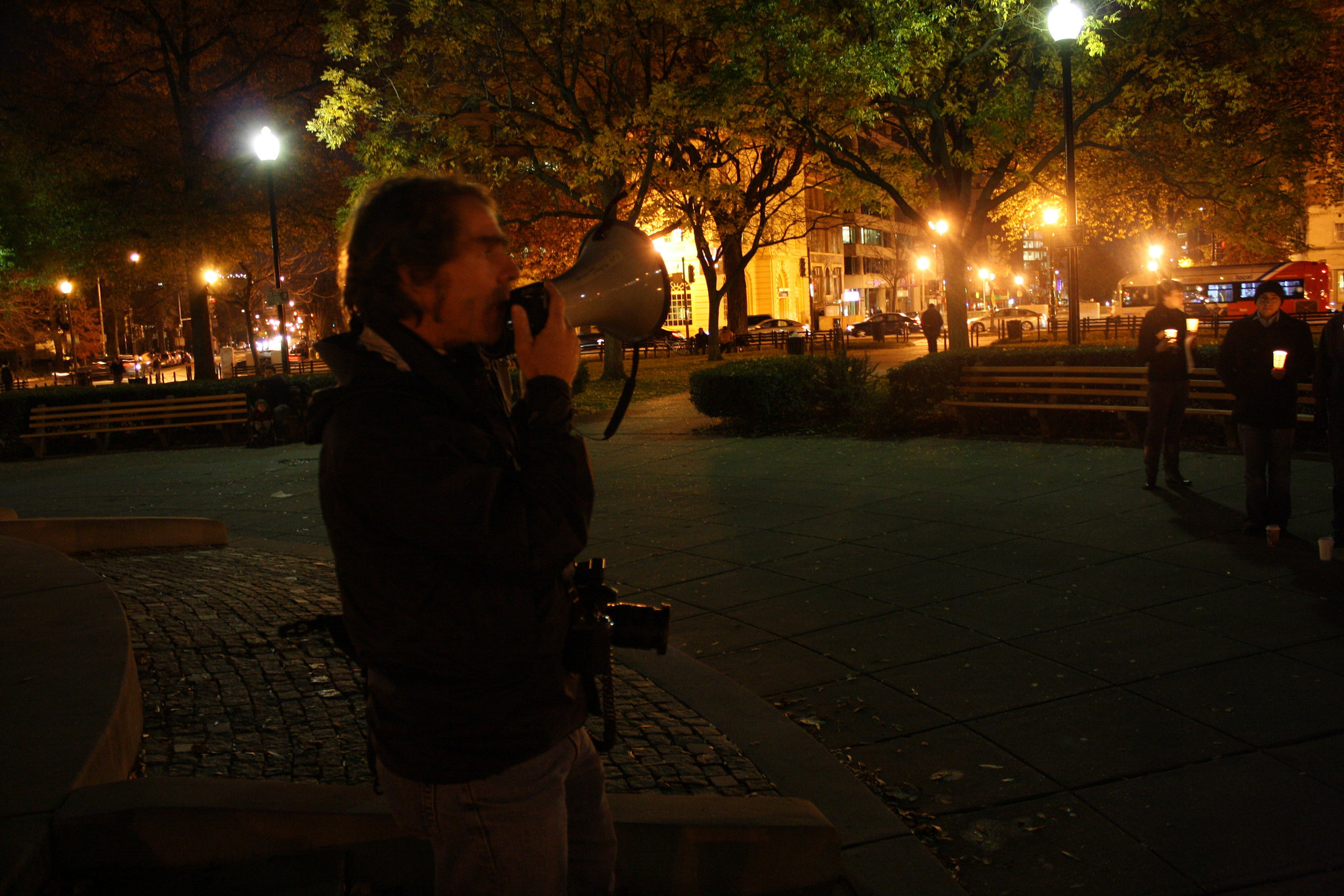 152.JorgeStevenLopez.Vigil.DupontCircle.WDC.22November2009