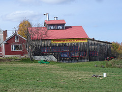 Christie's maple farm  /  Lancaster, New Hampshire ( NH ) .  USA / États-Unis - 12 octobre 2009