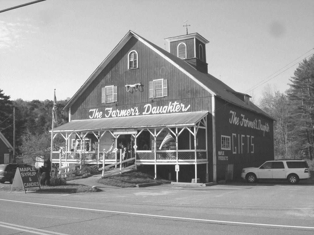 Farmer's daughter gift barn  /  St-Johnsbury, Vermont.  USA.  12-10-2009- N & B