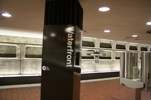 02.WMATA.WaterfrontSEU.4M.SW.WDC.7January2010