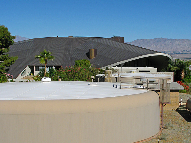 Reservoir Next To Bob Hope House (1841)