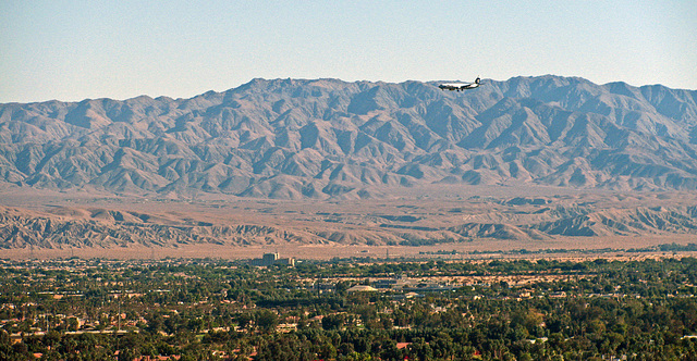 Airplane Approaching PSP (1825)