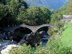 20050924 293DSCw [R~CH] Ponte del Saltri, Lavertezzo, Verzasca-Tal