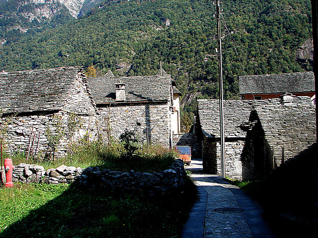 20050924 300DSCw [CH] Brione, Verzasca-Tal, Tessin