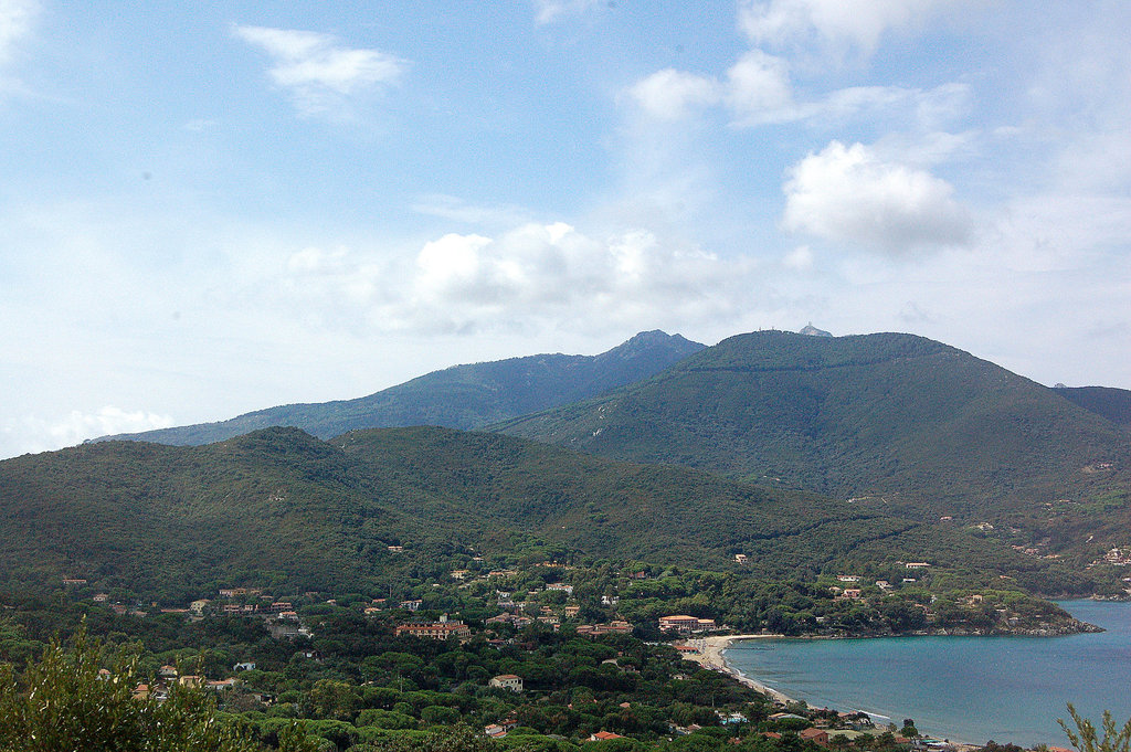 Nia banoplaĝo en Elba tie jam estis videbla -  Unser Badestrand in Elba war dort schon in Sicht