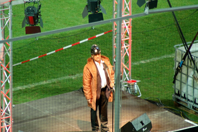 Abriß-Hauptribüne 17