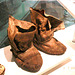 Bottes archéologiques en décrépitude  - Archaeological Boots extremely worn /  Bata Shoe Museum- Toronto, CANADA - 3 juillet 2007