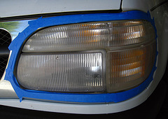 3M Headlight Lens Restoration System - Before (4942)