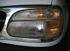 3M Headlight Lens Restoration System - After (4954)