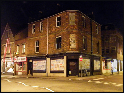 Lumley's by night