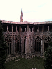 Catedral de Pamplona: rincón del claustro.