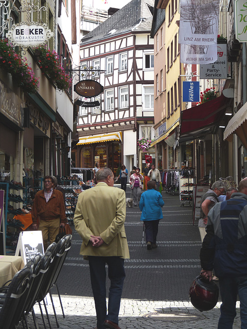 A Busy Street, Linz am Rhein