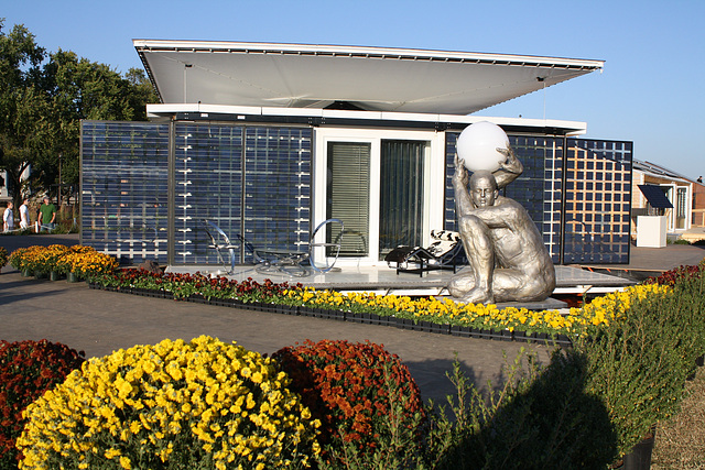 128.SolarDecathlon.NationalMall.WDC.9October2009