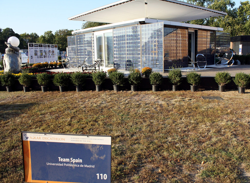 134.SolarDecathlon.NationalMall.WDC.9October2009