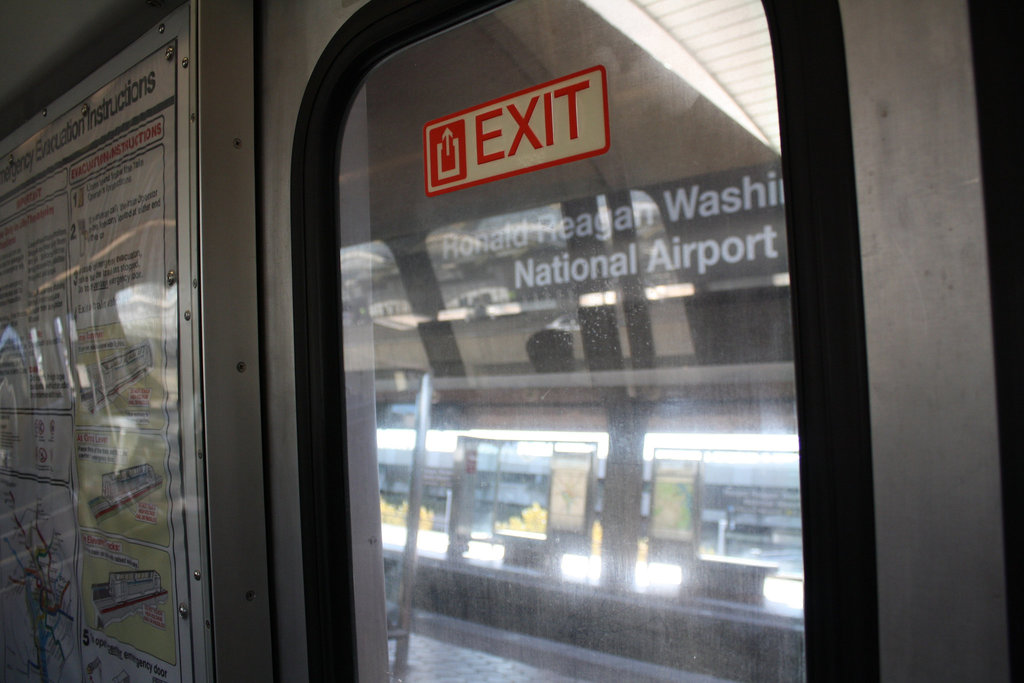 10.WMATA.YellowLine.VA.6November2009