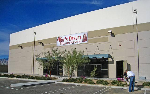 Roy's Desert Resource Center (4935)