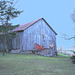 Grange / Barn - St-Pierre de Veronne, Québec / Canada .  21 novembre 2009- Version éclaircie avec ciel bleu photofiltré