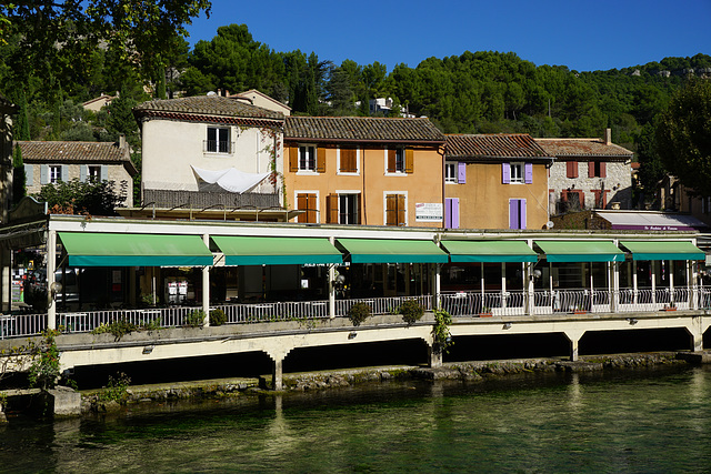 Riverside, Fontaine-de-Vaucluse