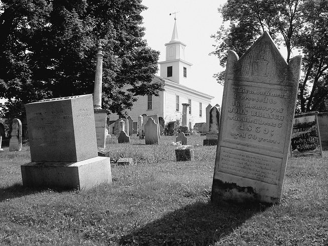 Whiting church cemetery. 30 nord entre 4 et 125. New Hampshire, USA. 26-07-2009 -   N & B