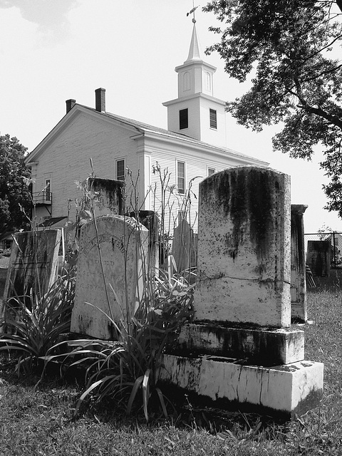 Whiting church cemetery. 30 nord entre 4 et 125. New Hampshire, USA. 26-07-2009  -  N & B