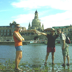 2007-07-14 01 DD-Spaziergang mit Dieter, Thomas, Micha