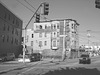 B & B cleaner old building - B &W / En noir et blanc