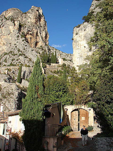 20061103 0893DSCw [F] Moustiers-Ste.-Marie, Cote d'Azur