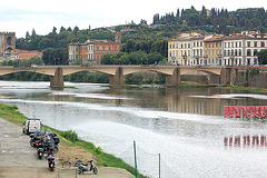 Rivero Arno en Florenco - Fluss Arno in Florenz Rivero Arno en Florenco - Fluss Arno in Florenz