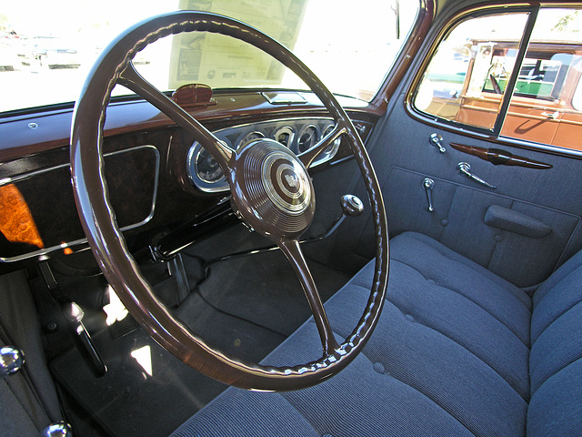 1937 Packard 1500 (8579)