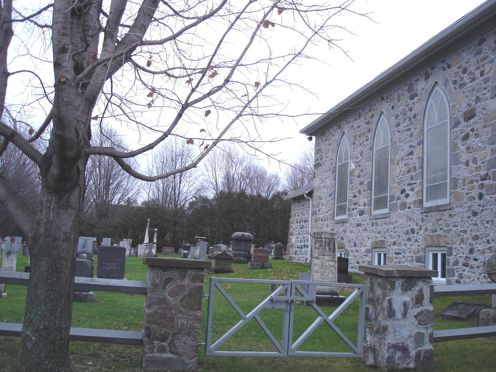 Église et cimetière de Dunham. Québec, Canada . 21-11-2009