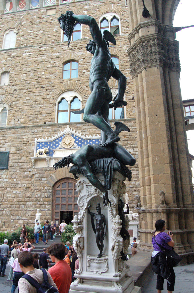 Perseo kun la kapo de Meduzo - Perseus mit dem Haupt der Medusa