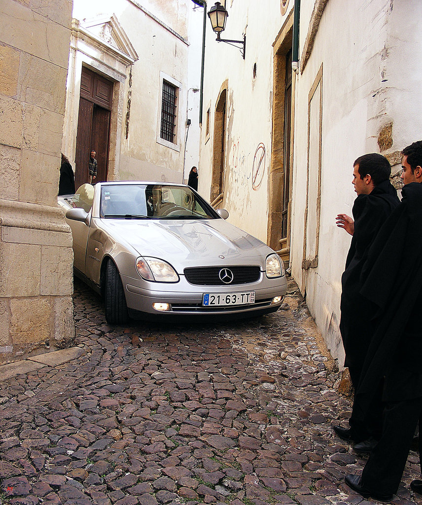 Tight corner - or - round the Benz!