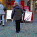 Dame du bel âge en talons plats / Just nu Swedish mature Lady on flats -Ängelholm / Sweden - Suède.  23 octobre 2008 - Postérisation