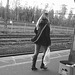 Blonde suédoise en jeans et bottes sexy / Double blue train blond Lady in jeans and low-heeled boots - Ängelholm / Sweden - Suède /  23 octobre 2008 -  N & B