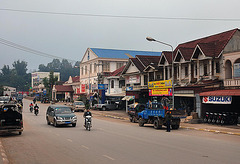 Oudom Xai main road