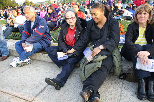 38.EasterSunriseService.LincolnMemorial.WDC.4April2010