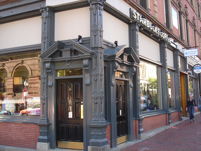 Starbucks coffee area  /  Portland, Maine USA - 11-10-2009