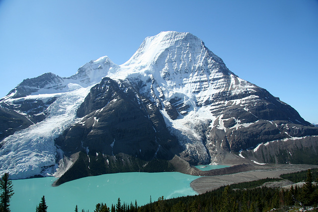 ipernity: Mount Robson, Berg and Mist Glaciers and Berg Lake from the ...