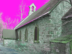 St.Marys Anglican church Como et cimetière - Hudson QC.  25-03-2010 - Ciel bleu photofiltré et RVB
