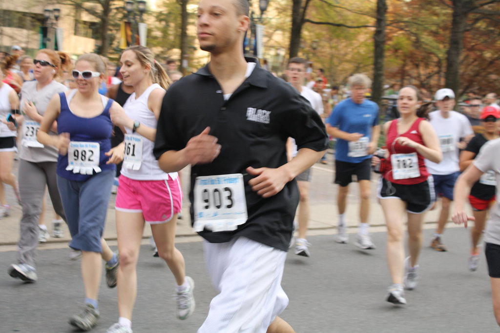 20.TheRace.5KRun.CrystalDrive.ArlingtonVA.2April2010