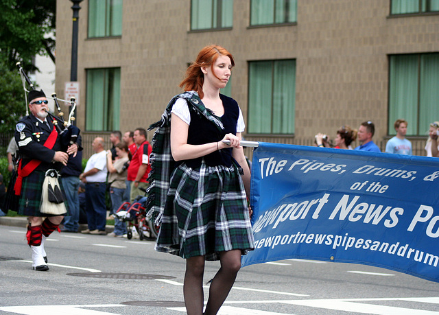 35.EmeraldSocietyPipebandMarch.EStreet.NW.WDC.14May09