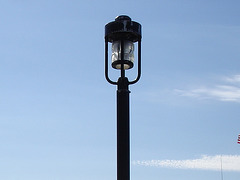 Portland Schooner co. / Street lamp - Lampadaire.  Maine USA.  Octobre 2009