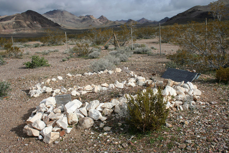 Rhyolite Cemetery (5285)