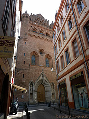 Eglise de Notre Dame du Taur, la façade